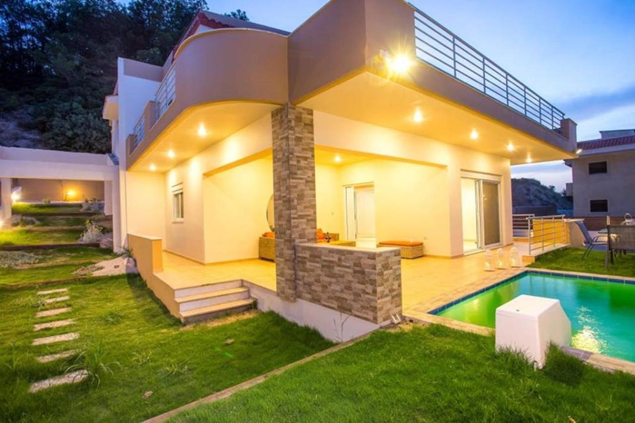 Villaer Mefomi *
